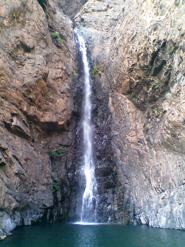 Нижний каскад водопада