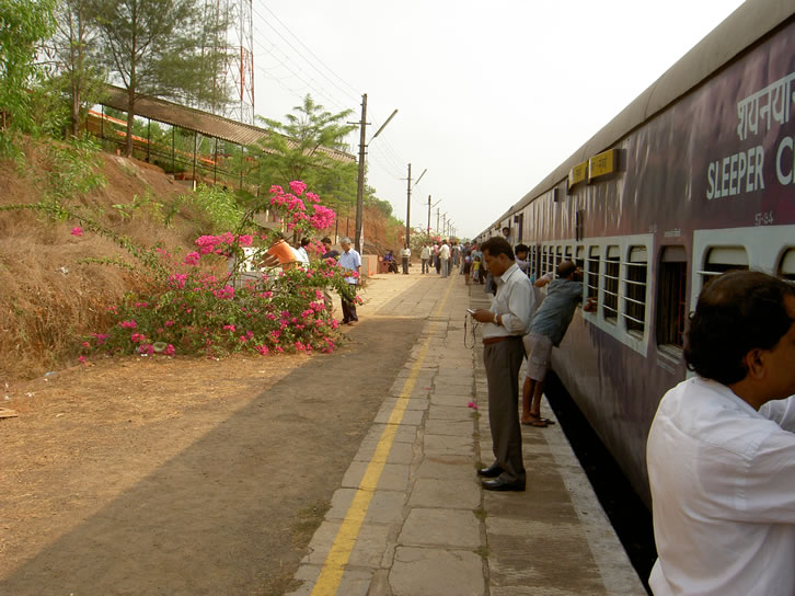 Станция между Бомбеем и Гоа