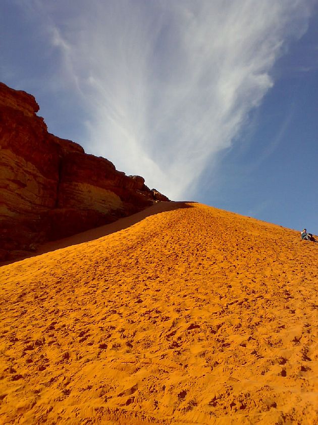 Шелковистый песок в пустыне