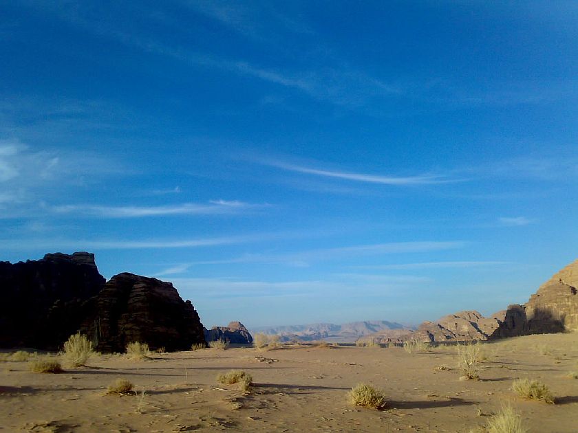 Суровенький пейзажик в пустыне